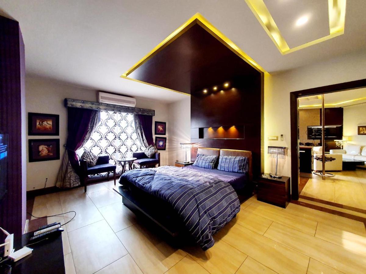 Luxurious Boutique One Bed Apartment In Bahria Town Rawalpindi Luaran gambar