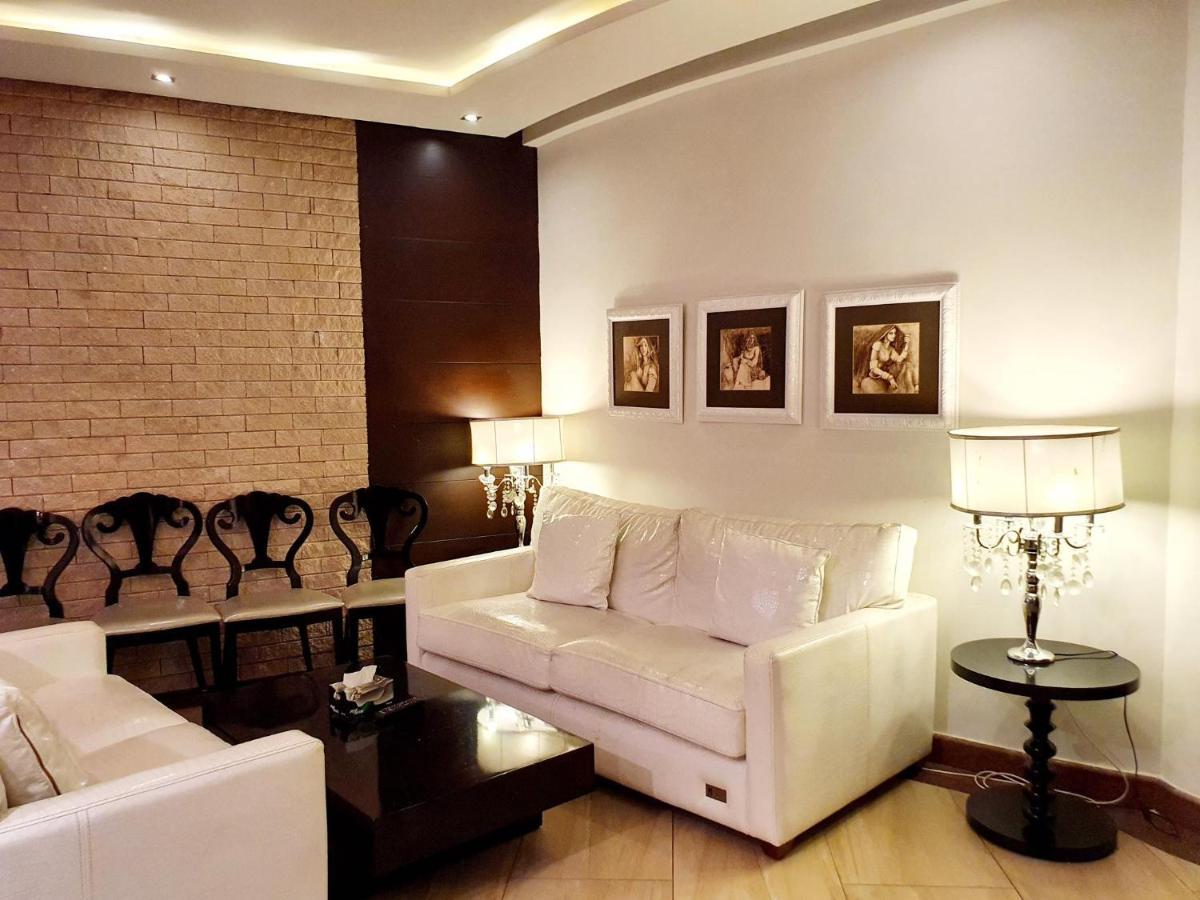 Luxurious Boutique One Bed Apartment In Bahria Town Rawalpindi Luaran gambar