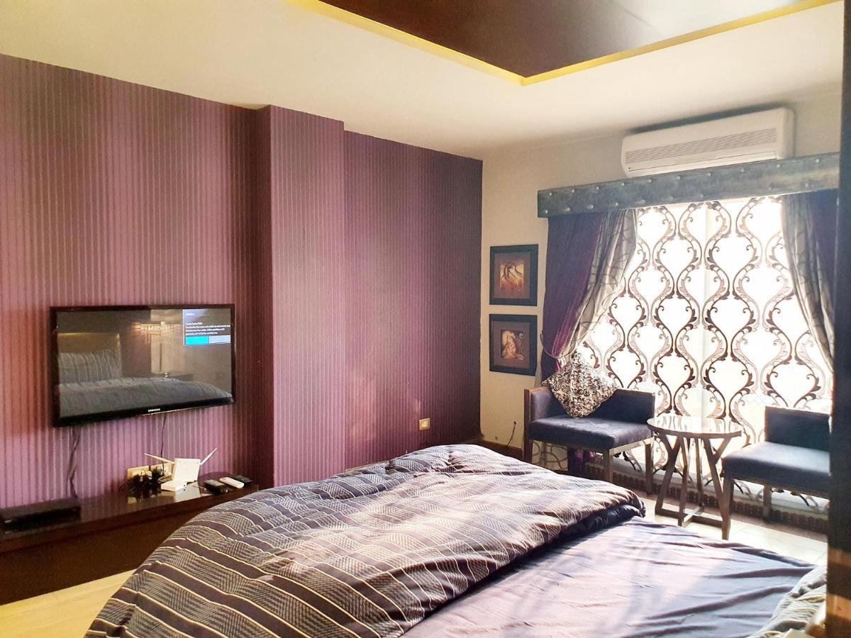 Luxurious Boutique One Bed Apartment In Bahria Town Rawalpindi Luaran gambar